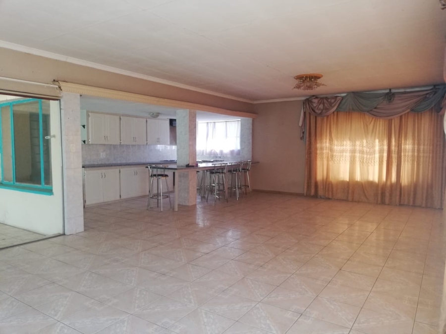 5 Bedroom Property for Sale in Stilfontein Ext 3 North West